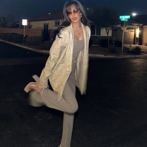 Meet your Posher, Gabriella